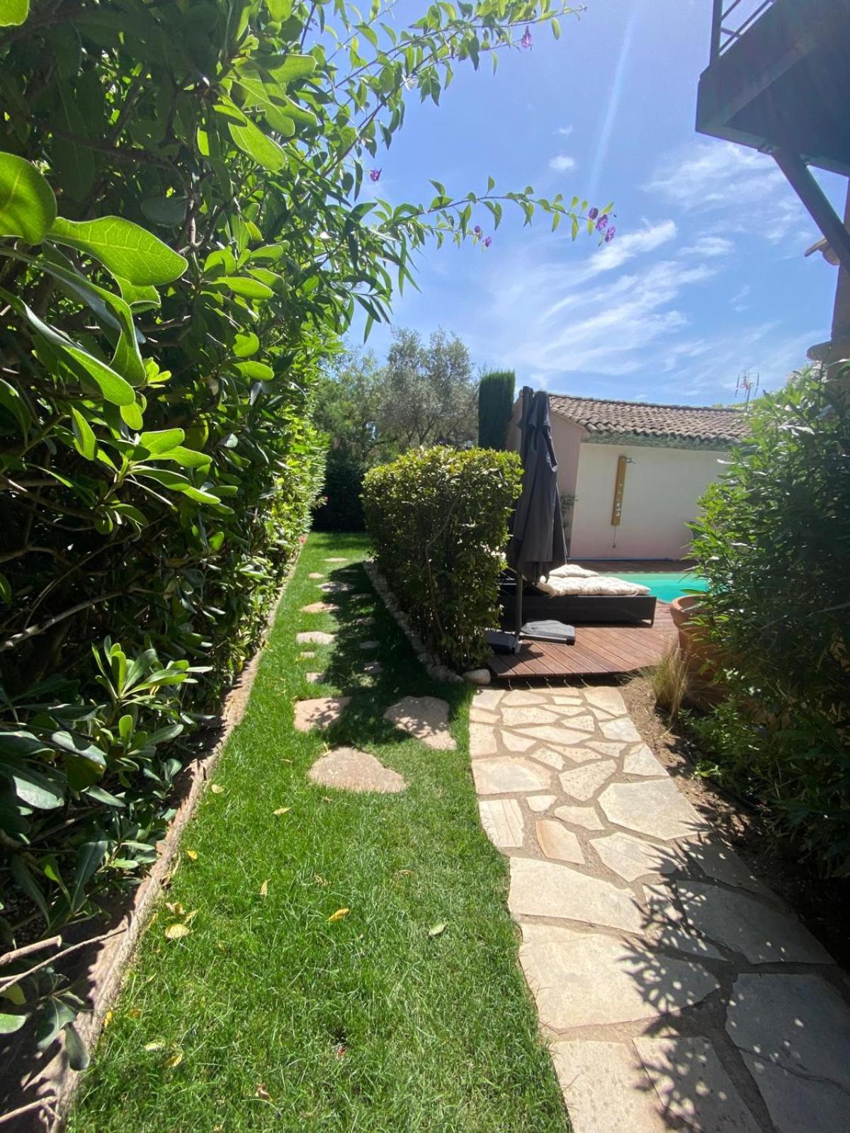 Hebe La Villa Cogolin Exterior photo